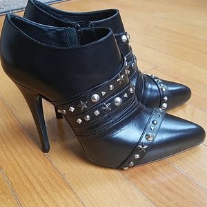 Patrizia Pepe black leather booties